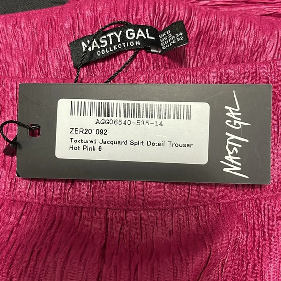 NWT Nasty Gal Textured Jacquard Split Detail Trouser in Hot Pink. Size 2 US. NWT - Picture 5 of 5